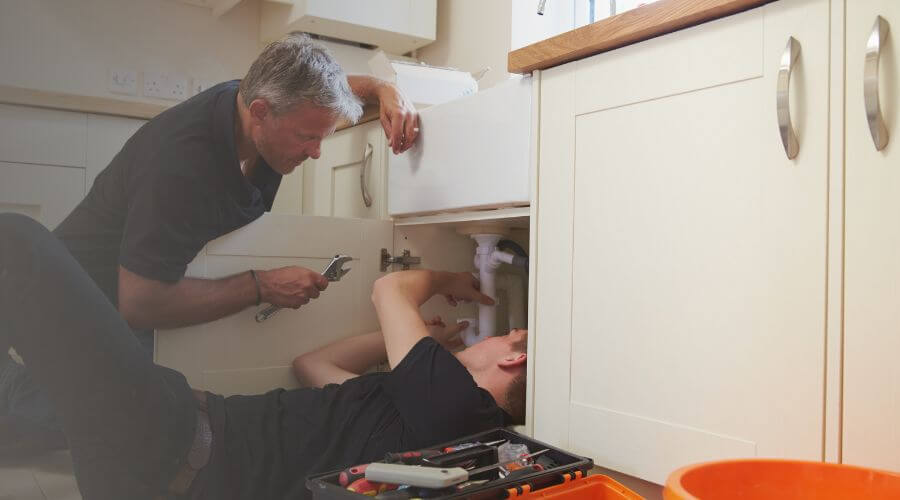 Expert burst pipe repair services in Putnam, TX